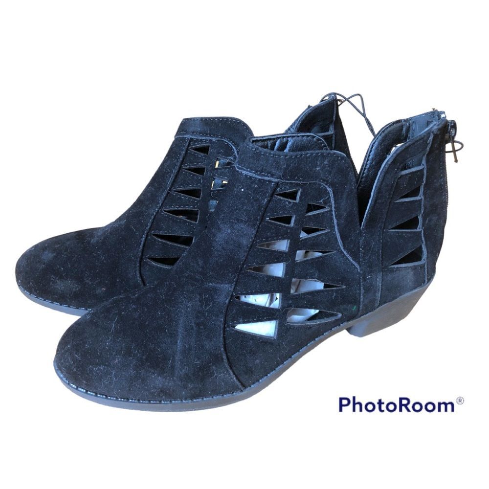 Bobbie Brooks Cut Out Booties Sz 7 Ladies Black NEW NWT